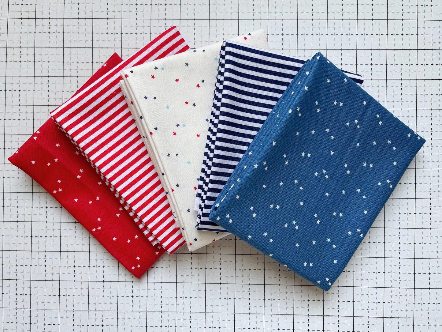 Stars and Stripes Bundle - 5 Fabrics - Multiple Sizes - Riley Blake Designs Premium Quilting Fabric