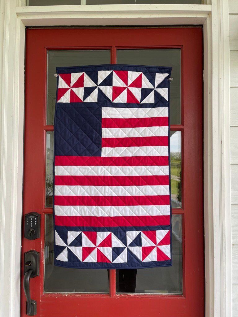 Patriotic Pinwheels Mini Quilt Kit