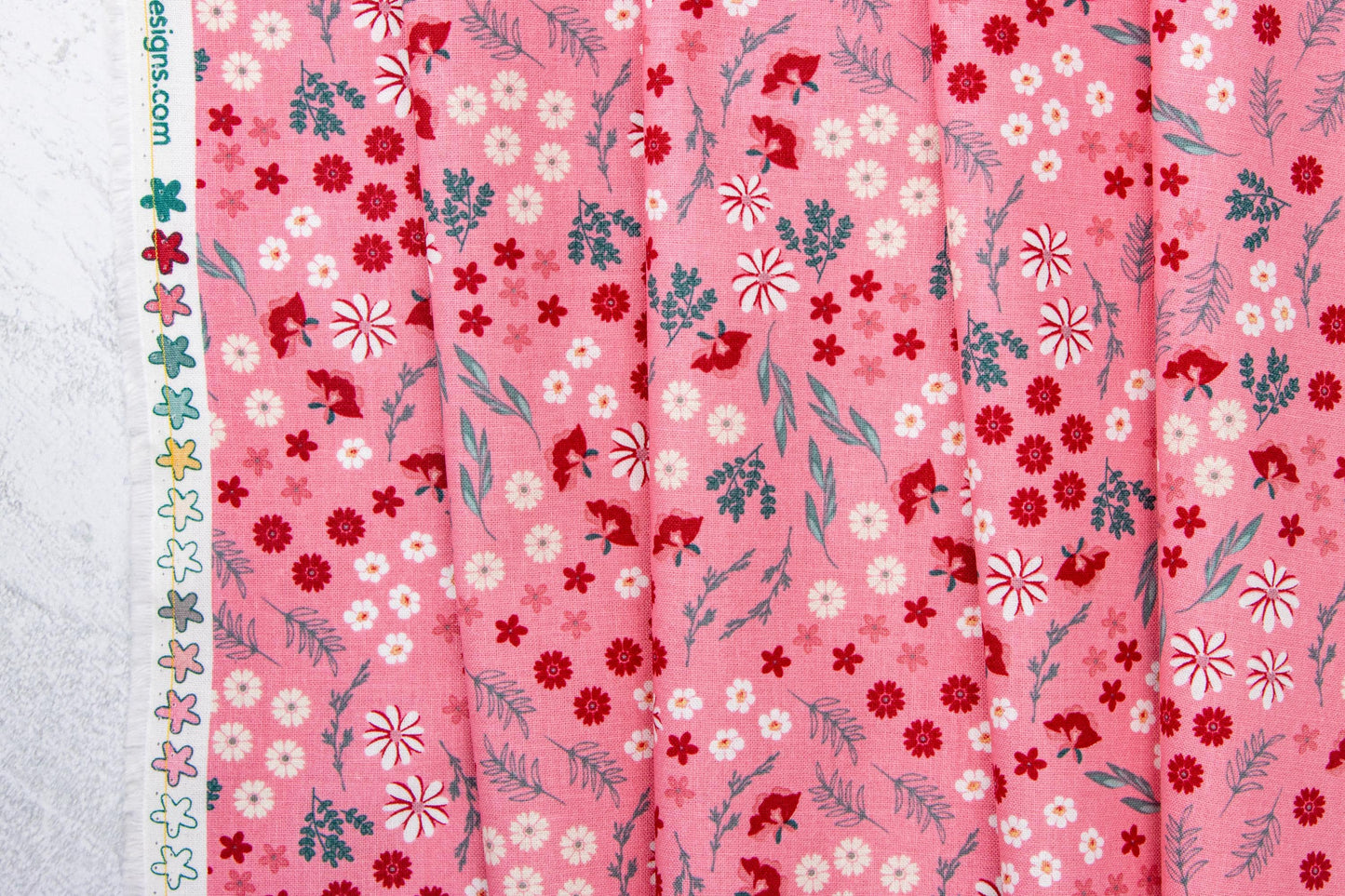 Berry Market Bouquets 100% Cotton Quilting Fabric - Bev McCullough/Riley Blake - Sold in 1/2 Yard increments, continuously cut.  C15744